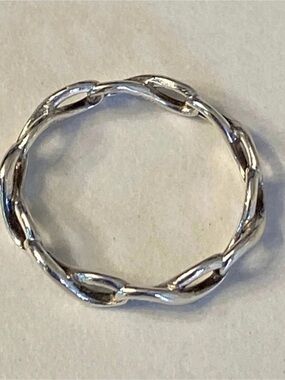 Authentic Tiffany & Co Delicate
Silver Eternity Band w/Box, Bag and Tissue 5.5